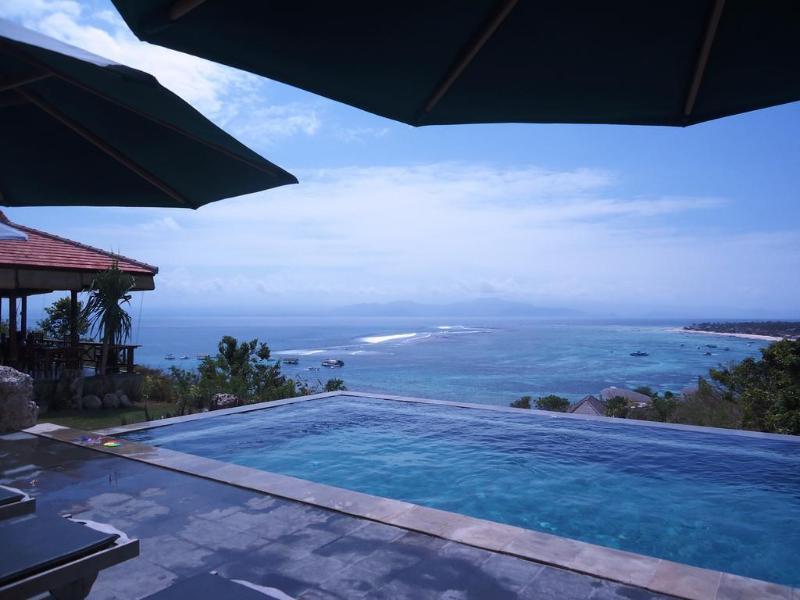 Lembongan Cliff Villas Extérieur photo